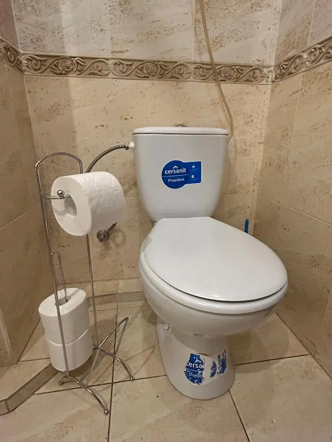 Сучасна Квартира Центр Лівобережної Мвц Kyiv Apartment